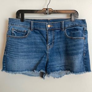 Old Navy women’s denim cut-off boyfriend shorts size 12 regular